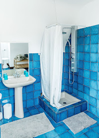 Upstairs bathroom